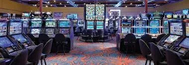pak7777 Browse Slots, Live Tables and Betslip on the Go